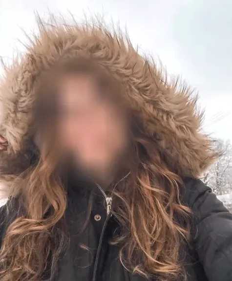 Anneke, 25