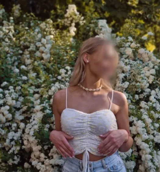 Carlijn, 32