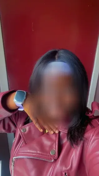 Elin, 22
