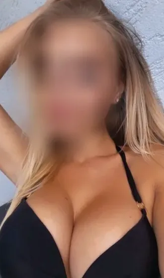 Ellen, 28