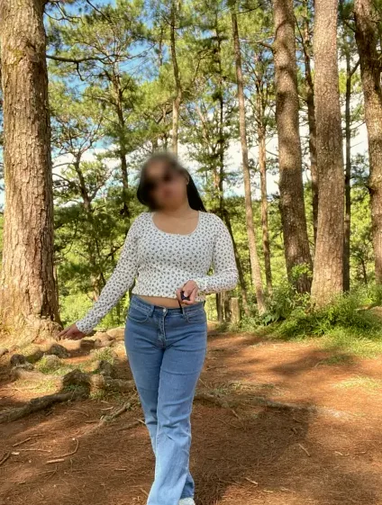 Emma, 28