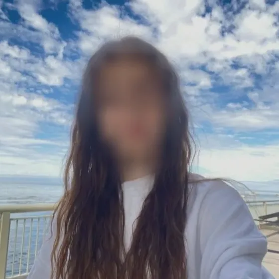 Leyla, 27