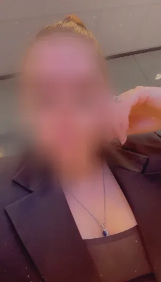 Maaike, 32