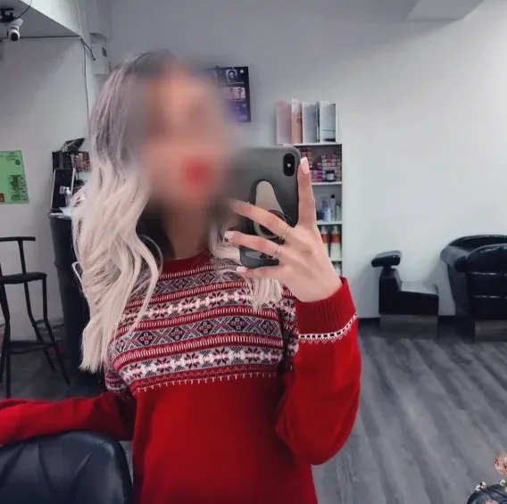 Noor, 35