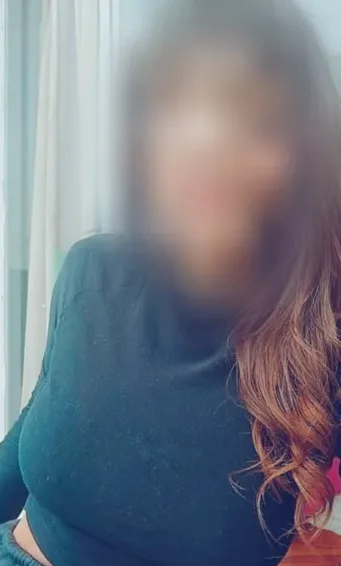 Nour, 33
