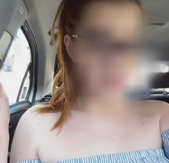 Sophie, 27